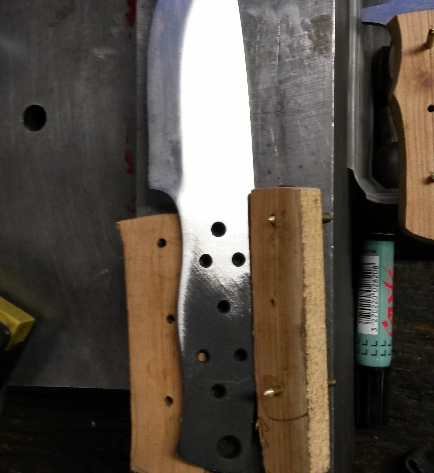 Comment se d&eacute;roule la r&eacute;paration d’un manche de couteau endommag&eacute; ? Schiltigheim