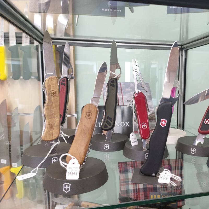 Nos couteaux à la vente Brumath 1